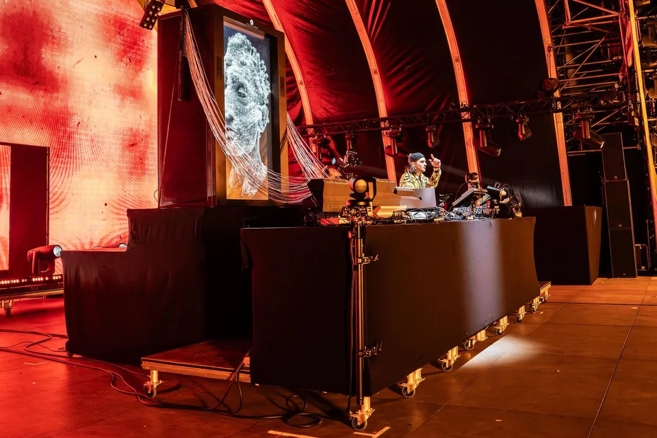 Reinier Zonneveld performing with the R² live system · Press / Reinier Zonneveld via MusicRadar, captured 23 Aug 2026